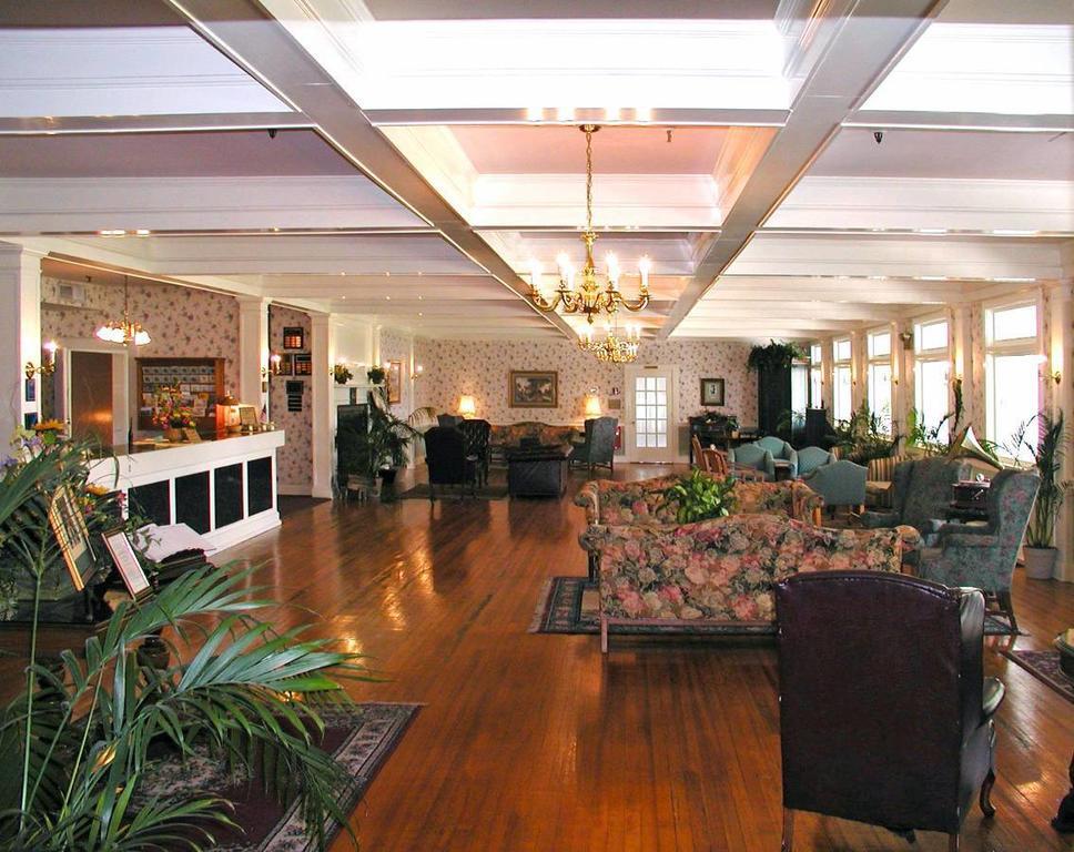 Lakeside Inn On Lake Dora Маунт Дора Екстериор снимка