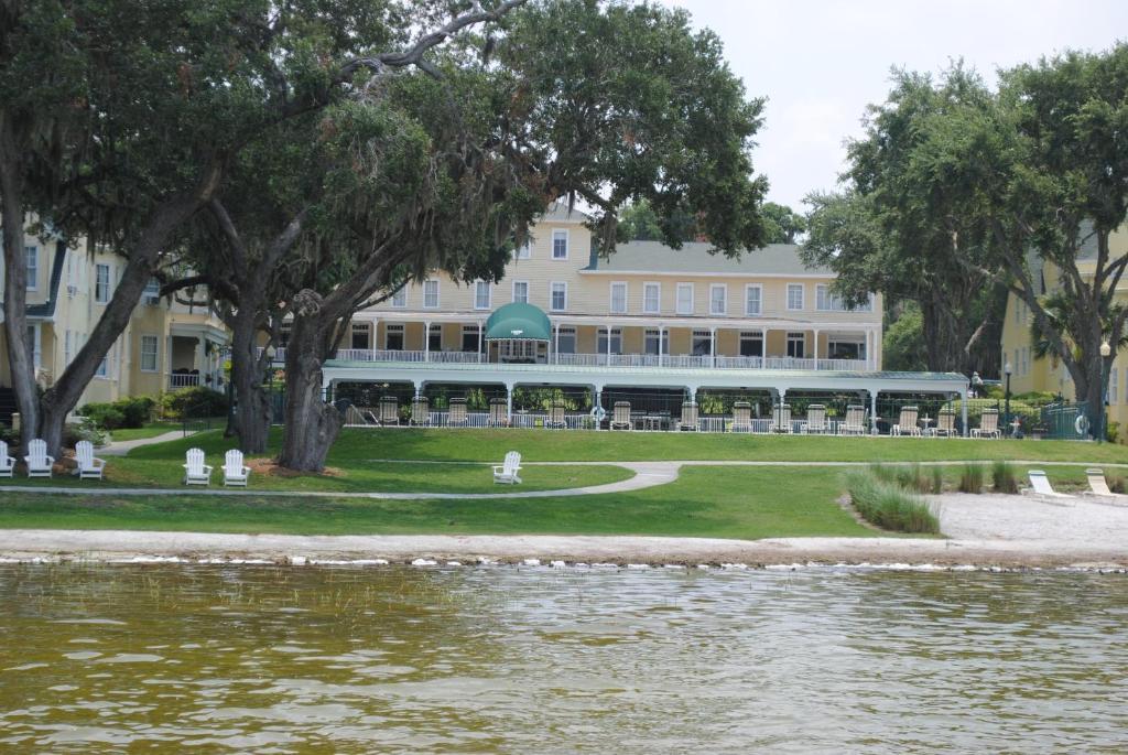 Lakeside Inn On Lake Dora Маунт Дора Екстериор снимка